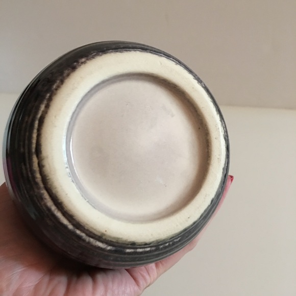 Black Glazed Clay Vase - Picture 6 of 8